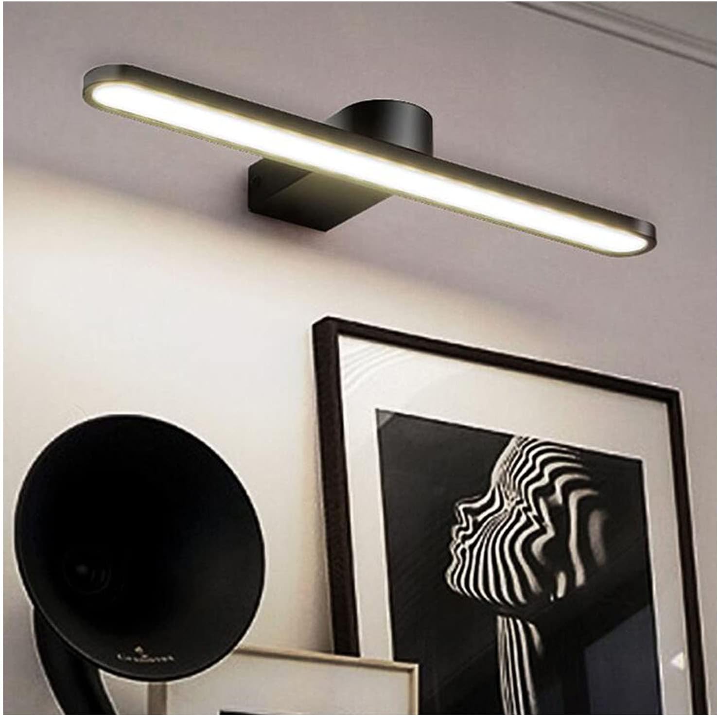 Magnetinė stalinė lempa