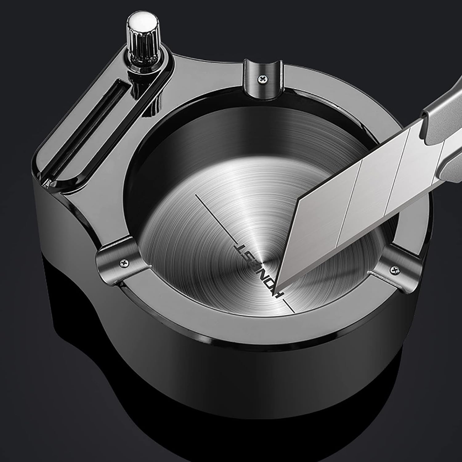 Metalinė peleninė su žiebtuvėliu - Originalu-pigu