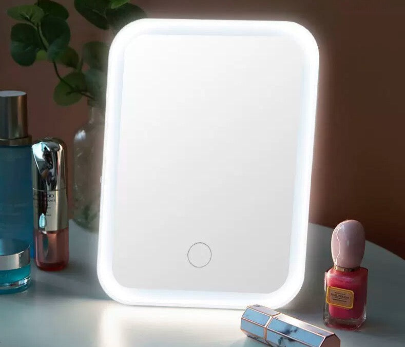 LED įkraunamas veidrodėlis - Originalu-pigu