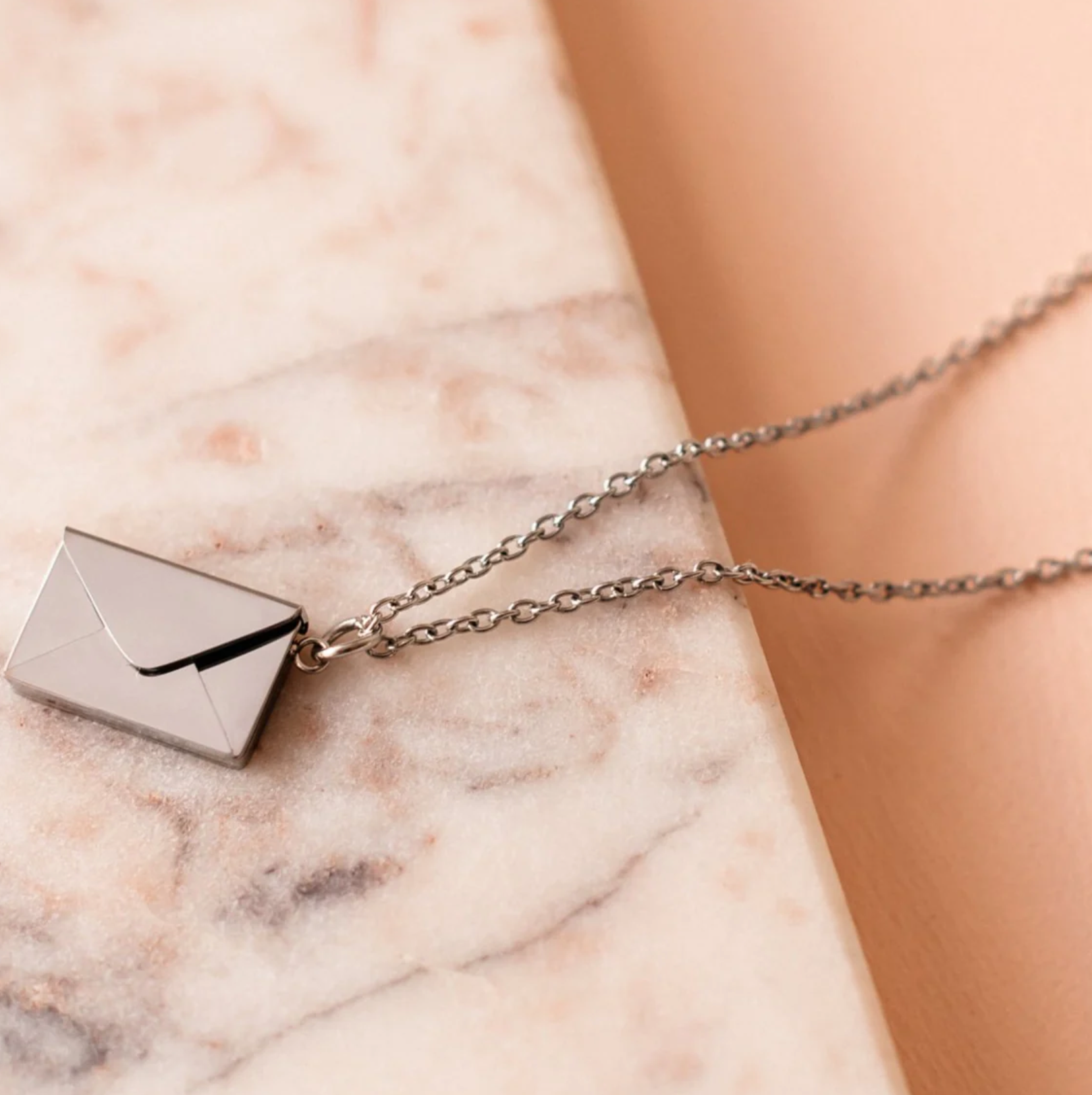 Meilės laiško formos pakabukas - Originalu-pigu