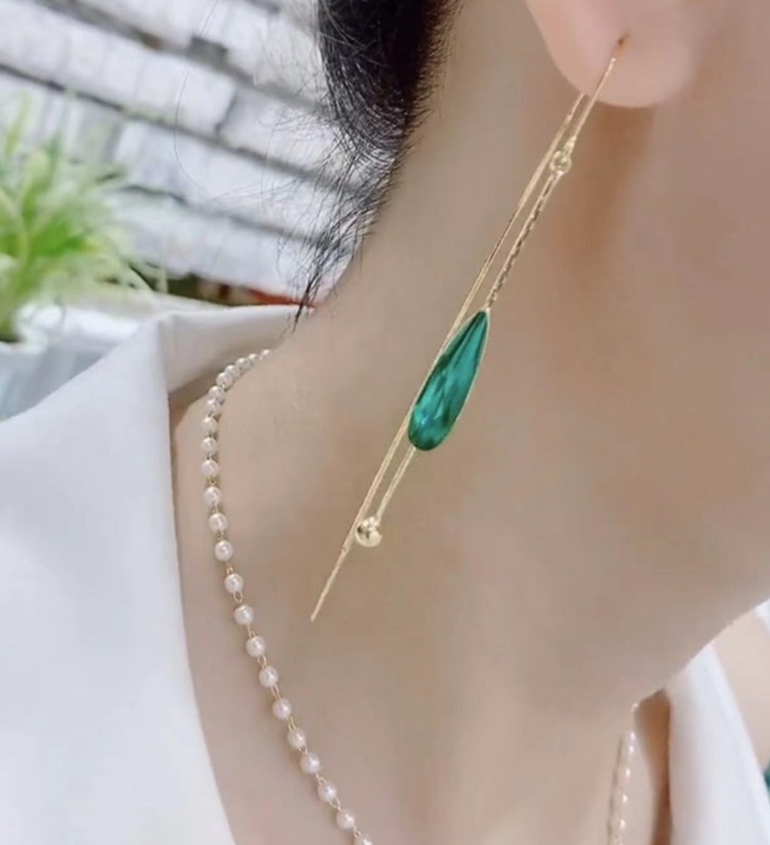 Kabantys žalio zirkonio auskarai - Originalu-pigu