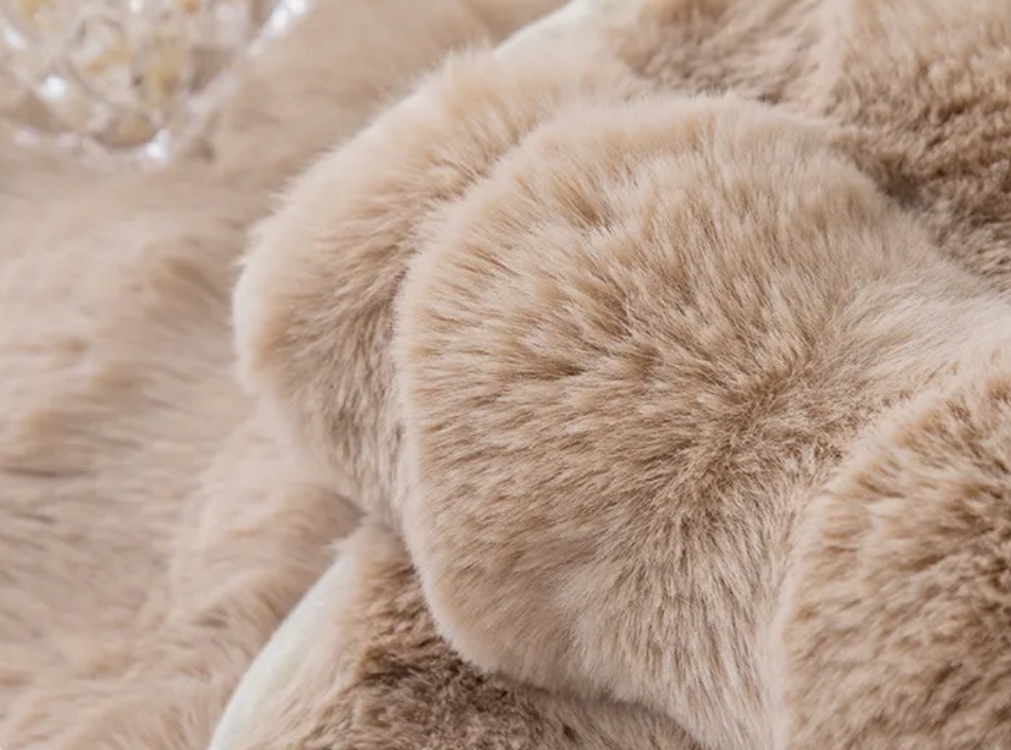 Pliušinis sofos ir pagalvių užvalkalas - Originalu-pigu