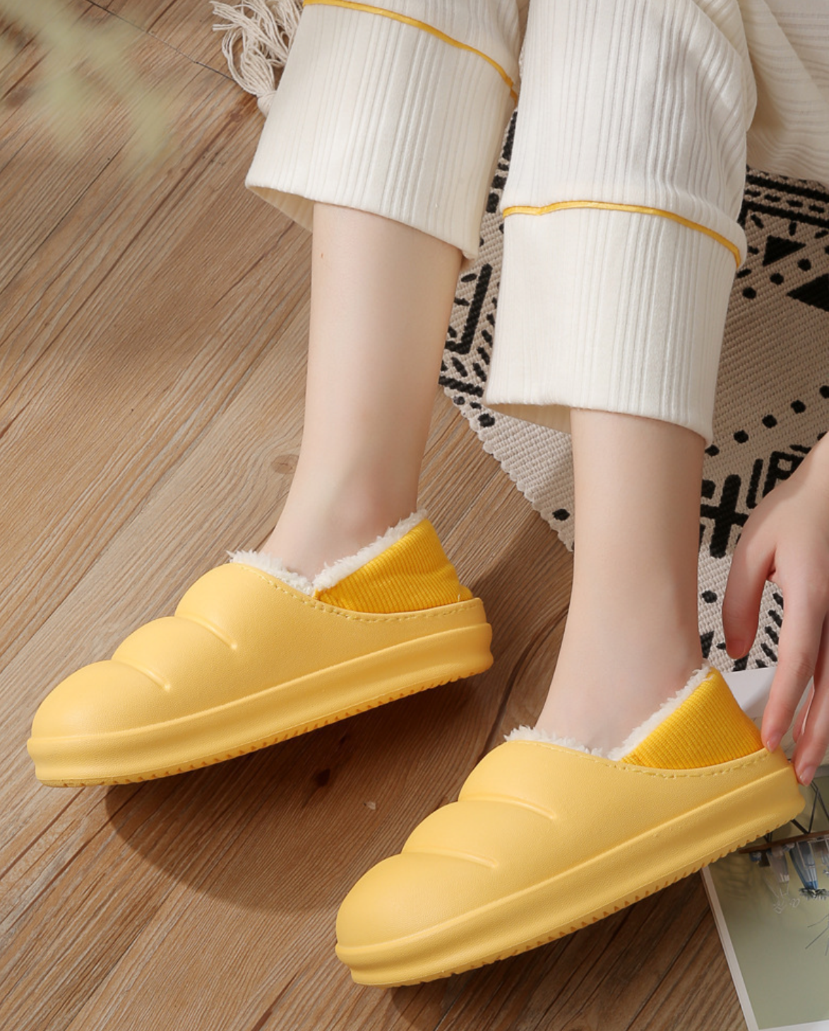 Pliušinės vandeniui atsparios šlepetės - Originalu-pigu