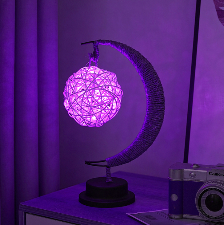 Mėnulio formos naktinė lemputė - Originalu-pigu