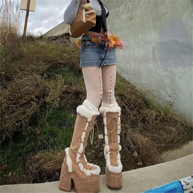 Ilgi moteriški batai su platforma - Originalu-pigu