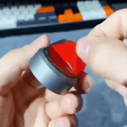 Magnetinė stalinė lempa