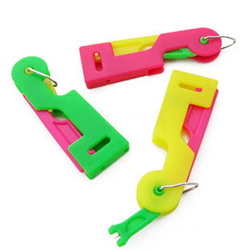 Įrankis siūlui į adatą įverti (5 vnt.) - Originalu-pigu