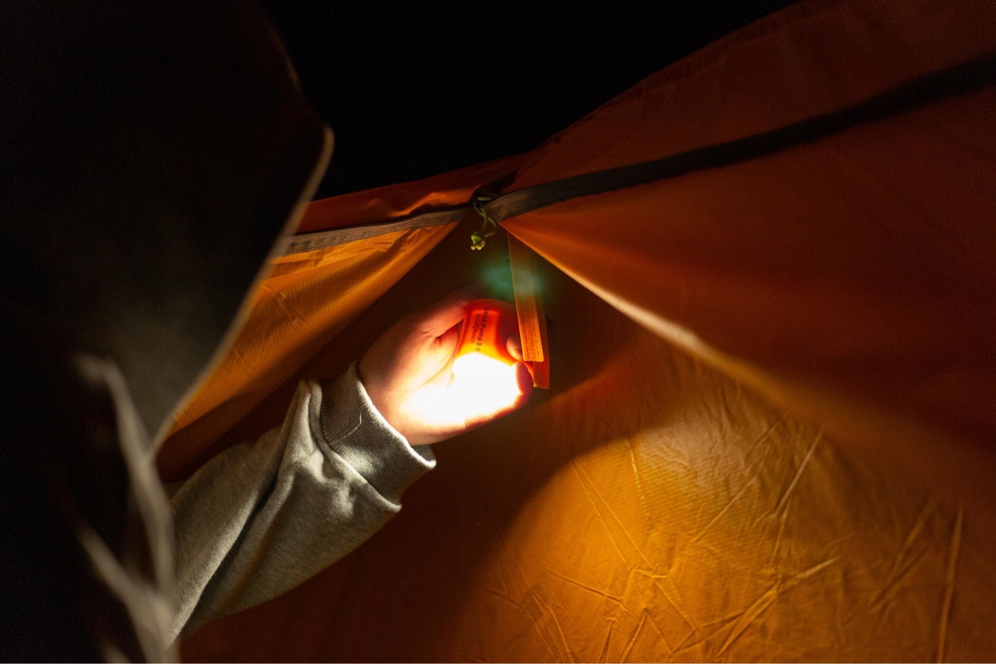 Kišeninė pompa su šviesele - Originalu-pigu