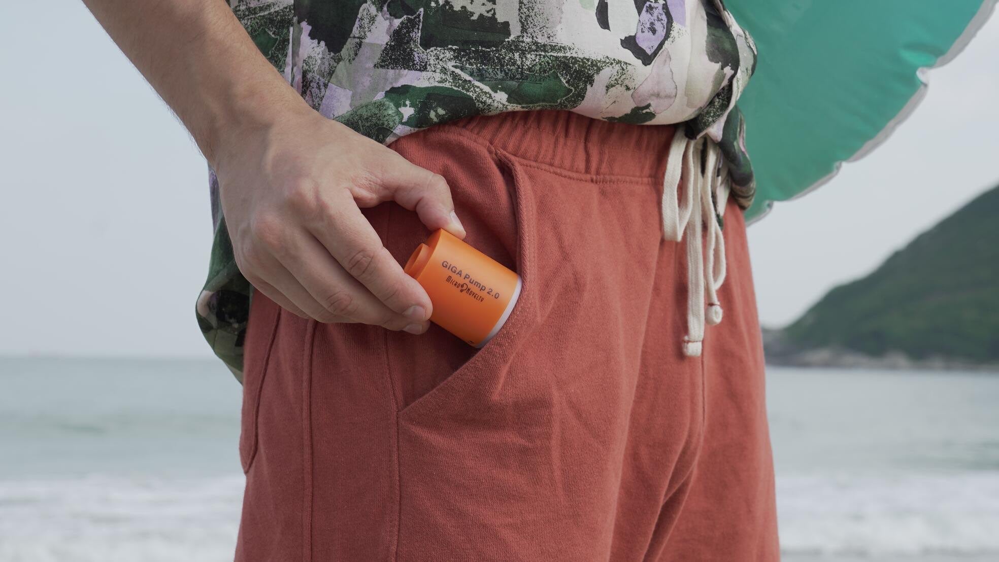 Kišeninė pompa su šviesele - Originalu-pigu