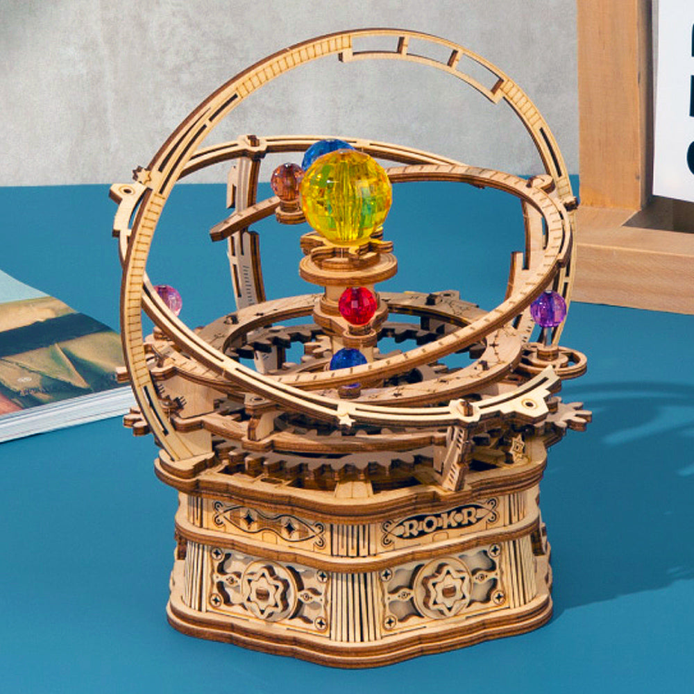 Grojanti besisukančių planetų dėlionė - Originalu-pigu