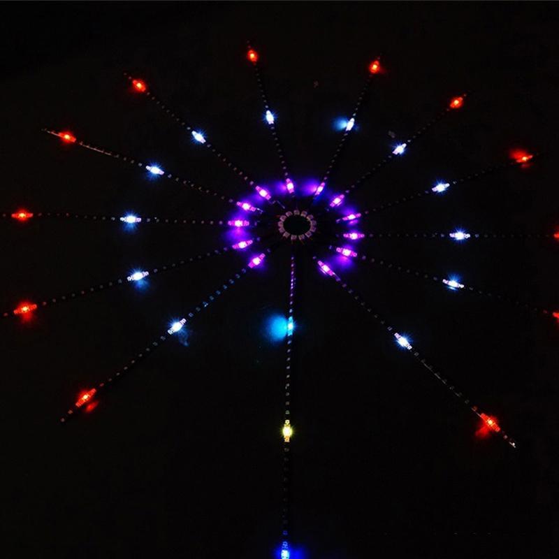 Fejerverkus imituojančios LED šviesos